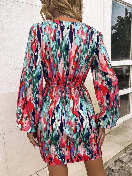 Blomstrende Chic Surplice Mini Kjole – Elegante Ballongermer Motelys