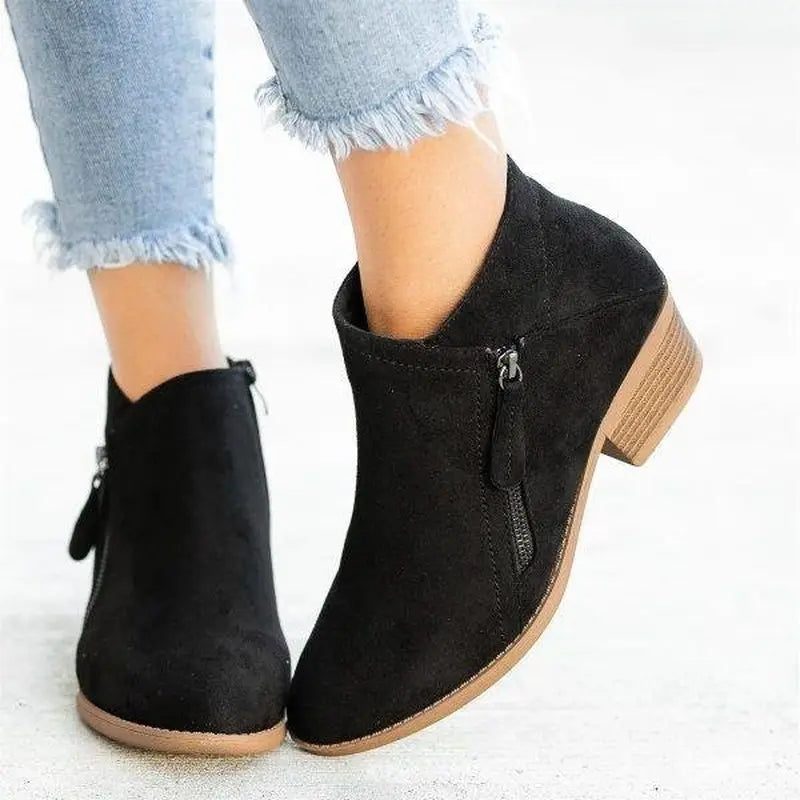 Solace – Elegante Ortopediske Skinnboots for Hverdagskomfort Motelys