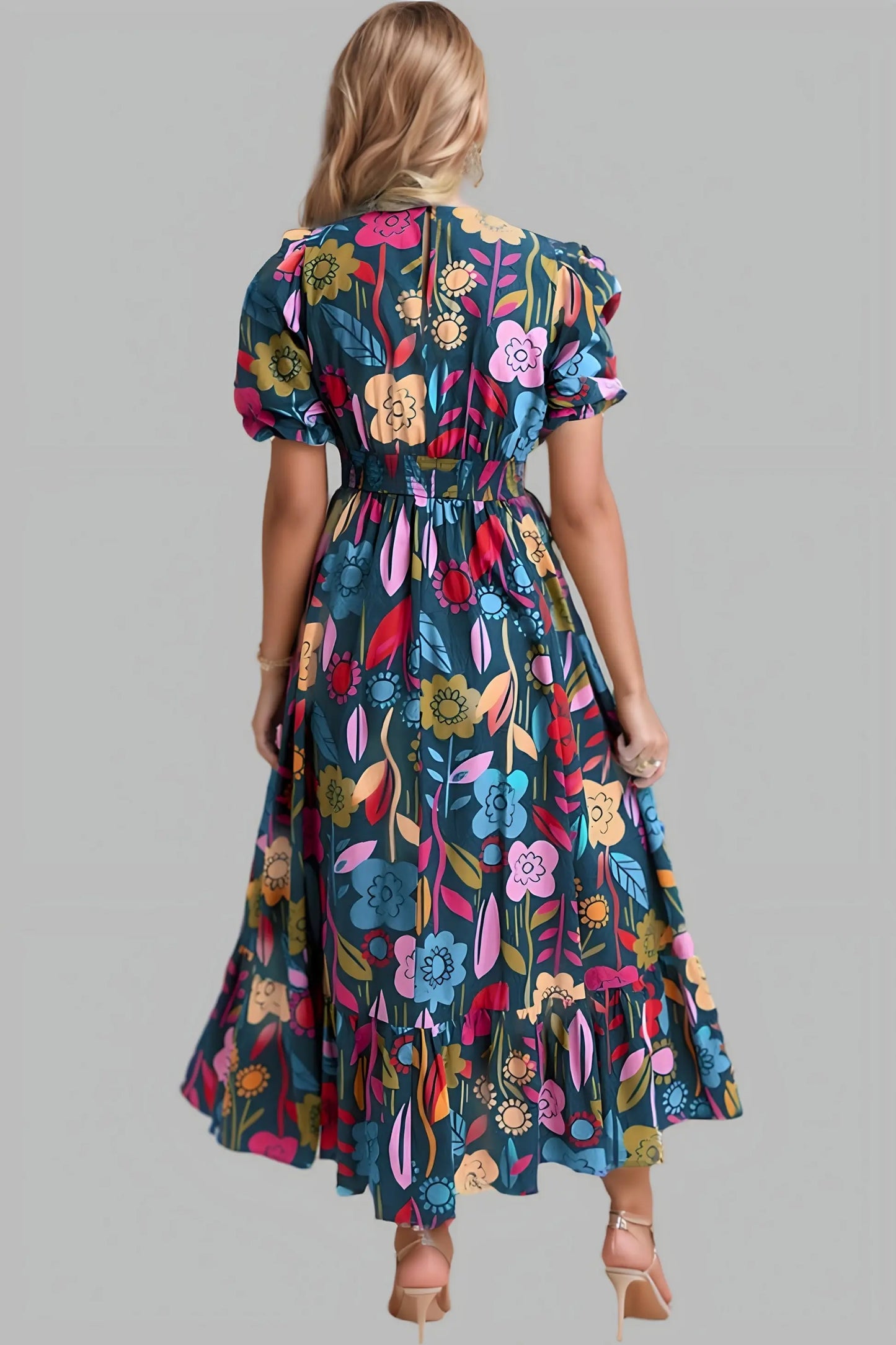 Boho Bloom Midikjole med Puffermer – Fargerik & Bohemsk Motelys