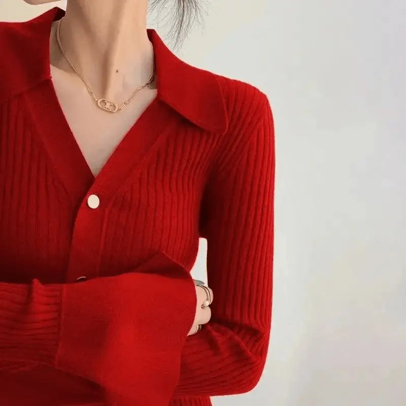 WarmNest - Strikket Cardigan for En Koselig Vinterstil Motelys