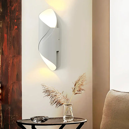 BrightNest - Elegant Utendørs Vegglampe for Sikker Belysning Motelys