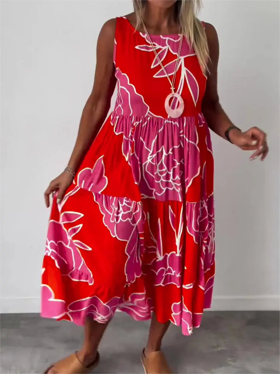 FloralChic - Blomstret Kjole for En Fargerik Stil Motelys