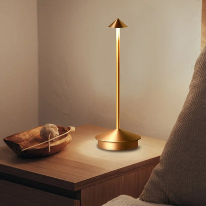 Stilfull bordlampe Motelys