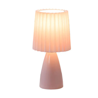 GlassGlow - Elegant Bordlampe med Glassfot for Ditt Hjem Motelys