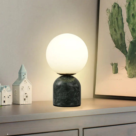 Bordlampe med isk glasskule Motelys