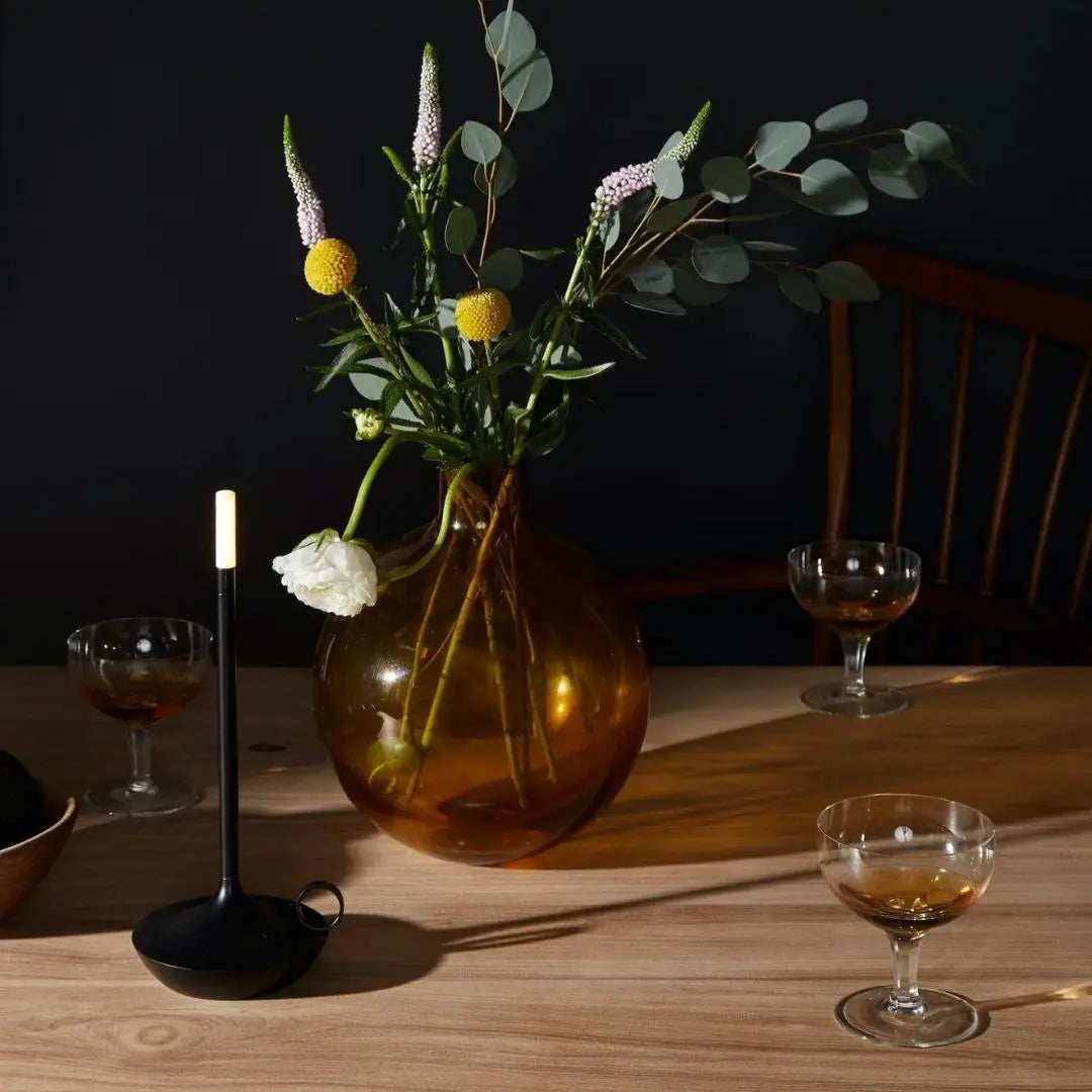 Minimalistisk bordlampe Motelys