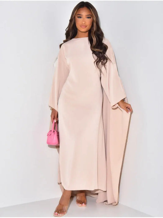 FashionAura - Elegante Kjole med Flaggermusermer for Stilfulle Anledninger Motelys