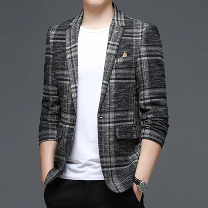 StyleSavvy - Trendy Rutete Blazer for En Enkel Eleganse Motelys