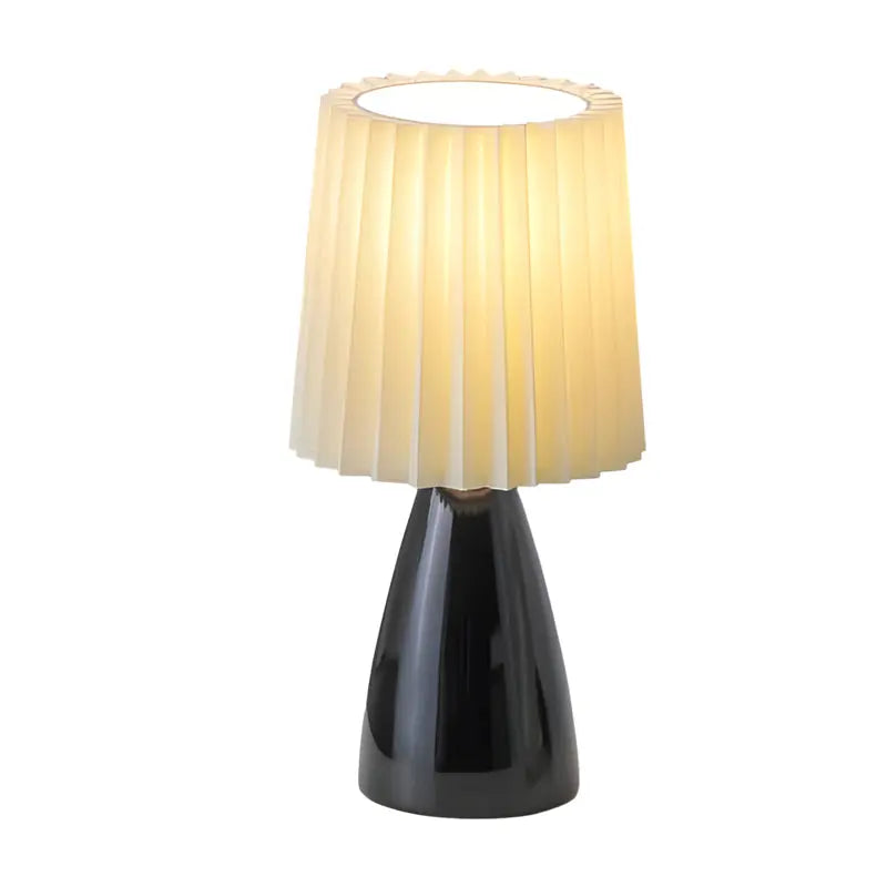 GlassGlow - Elegant Bordlampe med Glassfot for Ditt Hjem Motelys