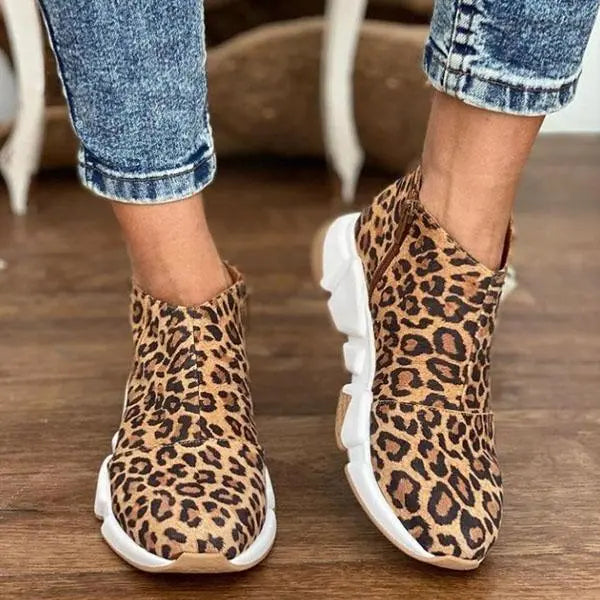 StepStyle - Trendy Ankelstøvler for Enhver Anledning Motelys