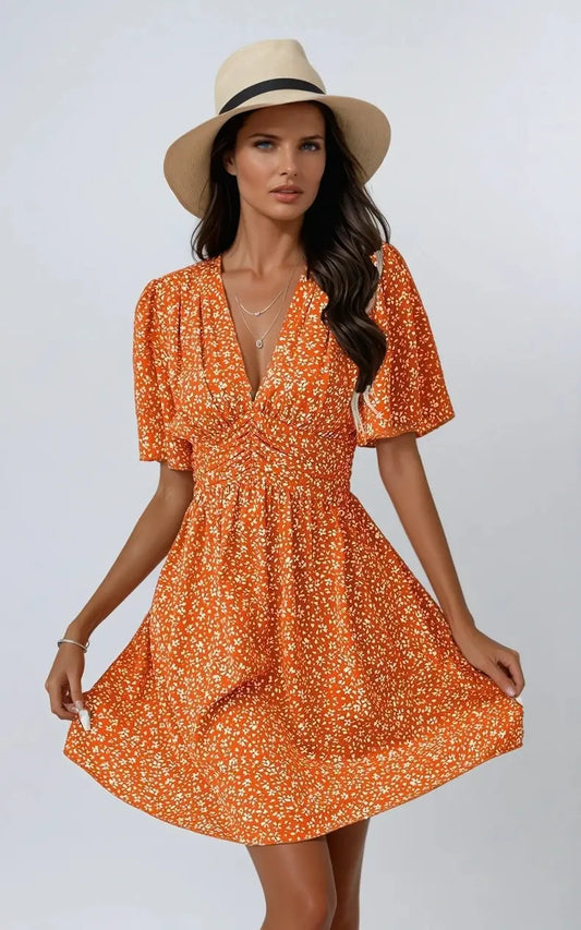 FloralDream - Elegant Blomstret Minikjole med V-Hals for Sommerstil Motelys