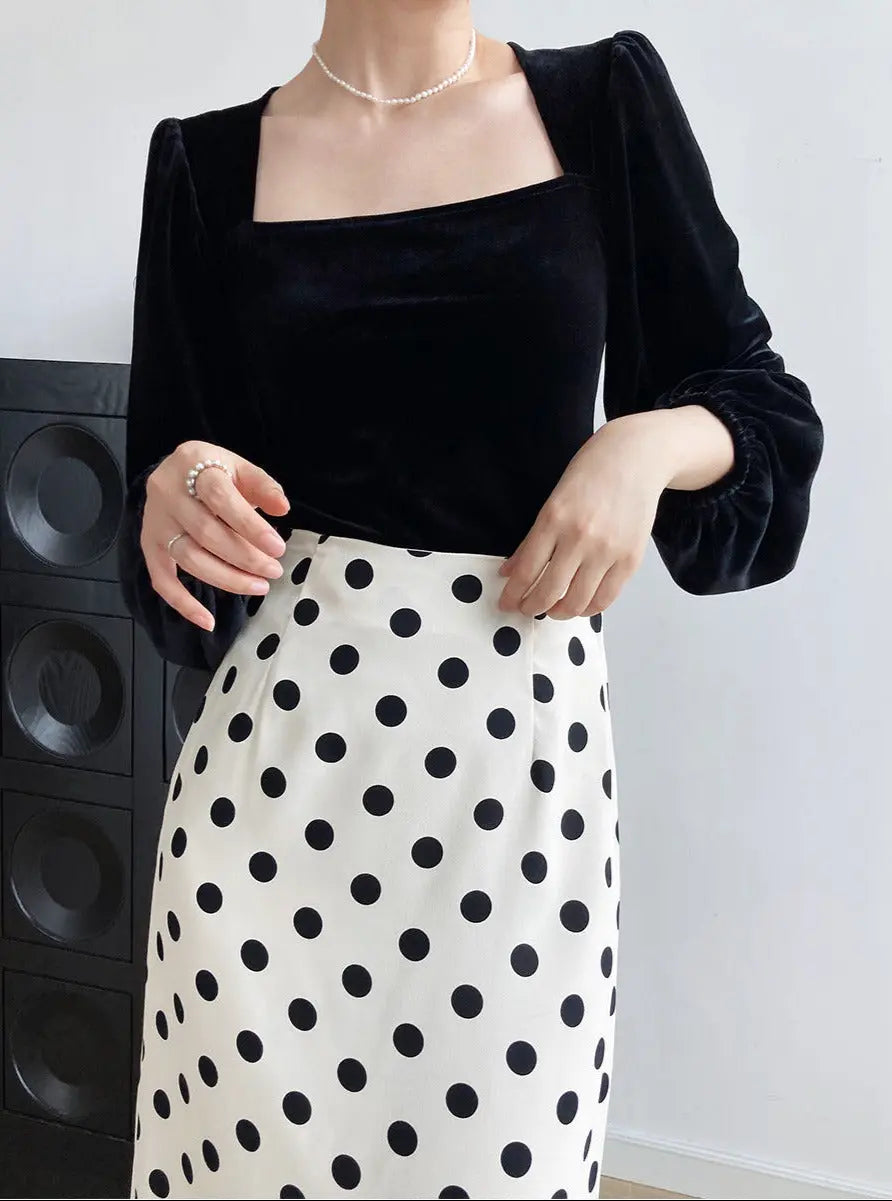 ChicAura - Elegant Fløyelsbluse for Kvinner i Moderne Design Motelys