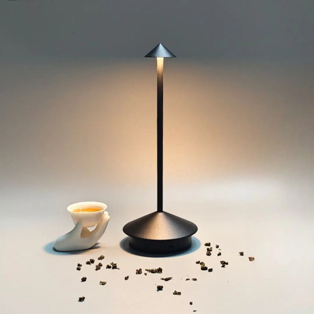Stilfull bordlampe Motelys