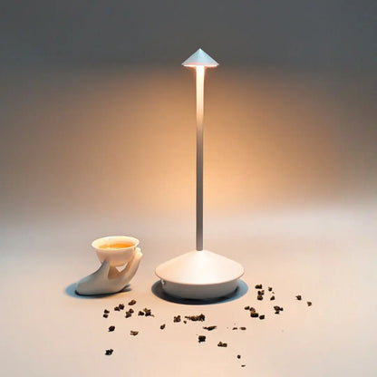 Stilfull bordlampe Motelys