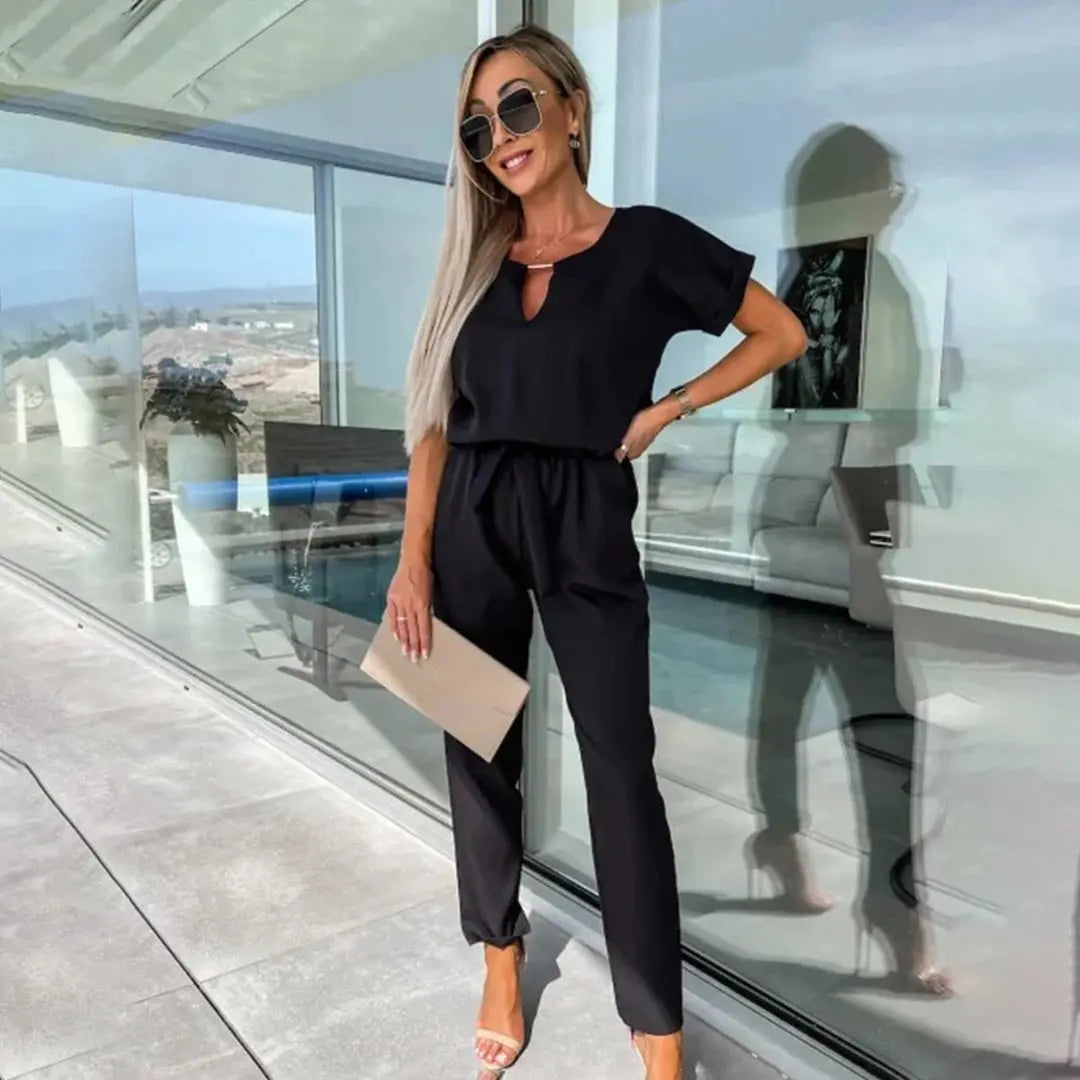 TrendyFit - Stilig Jumpsuit For Kvinner For En Tidløs Look Motelys