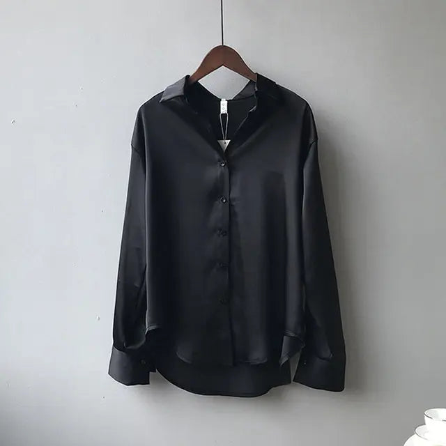 SilkGlow - Elegant Satengbluse med Lange Ermer til Stilige Anledninger Motelys