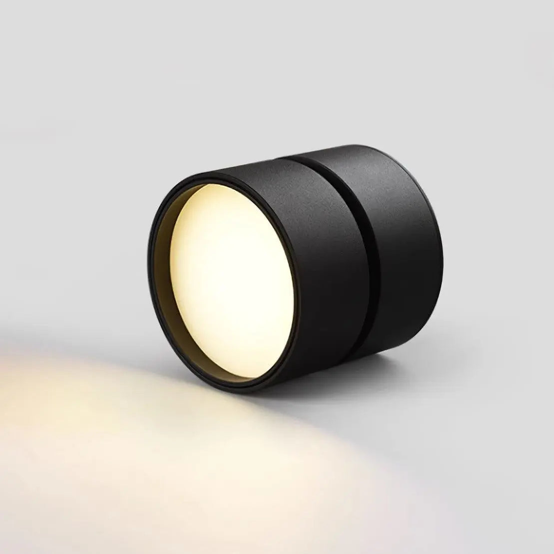 AuraLite - Elegant Surface Taklampe for Moderne Interiør Motelys