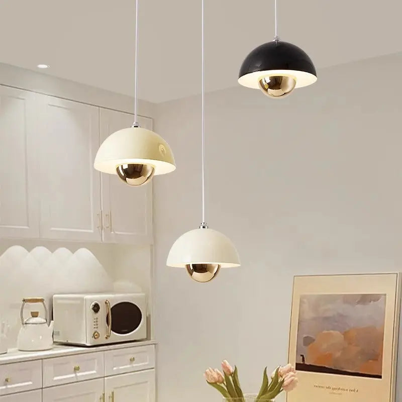 LumoSphere - Stilig Pendellampe i Pod-Form for Unike Interiørstiler Motelys