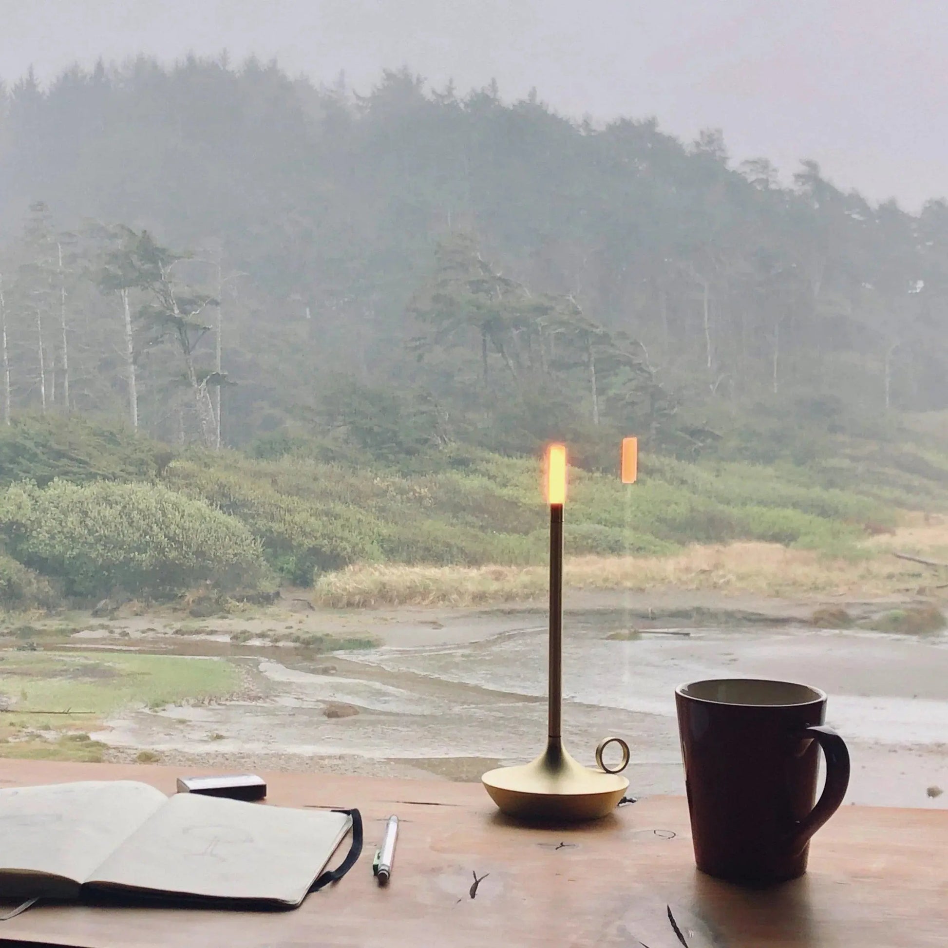 Minimalistisk bordlampe Motelys