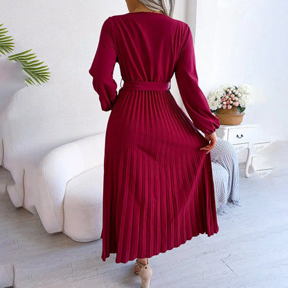 GlamTwist - Stilren Plissert Kjole For Uforglemmelige Anledninger Motelys