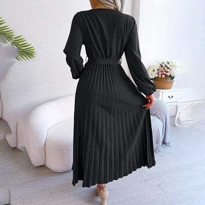 GlamTwist - Stilren Plissert Kjole For Uforglemmelige Anledninger Motelys