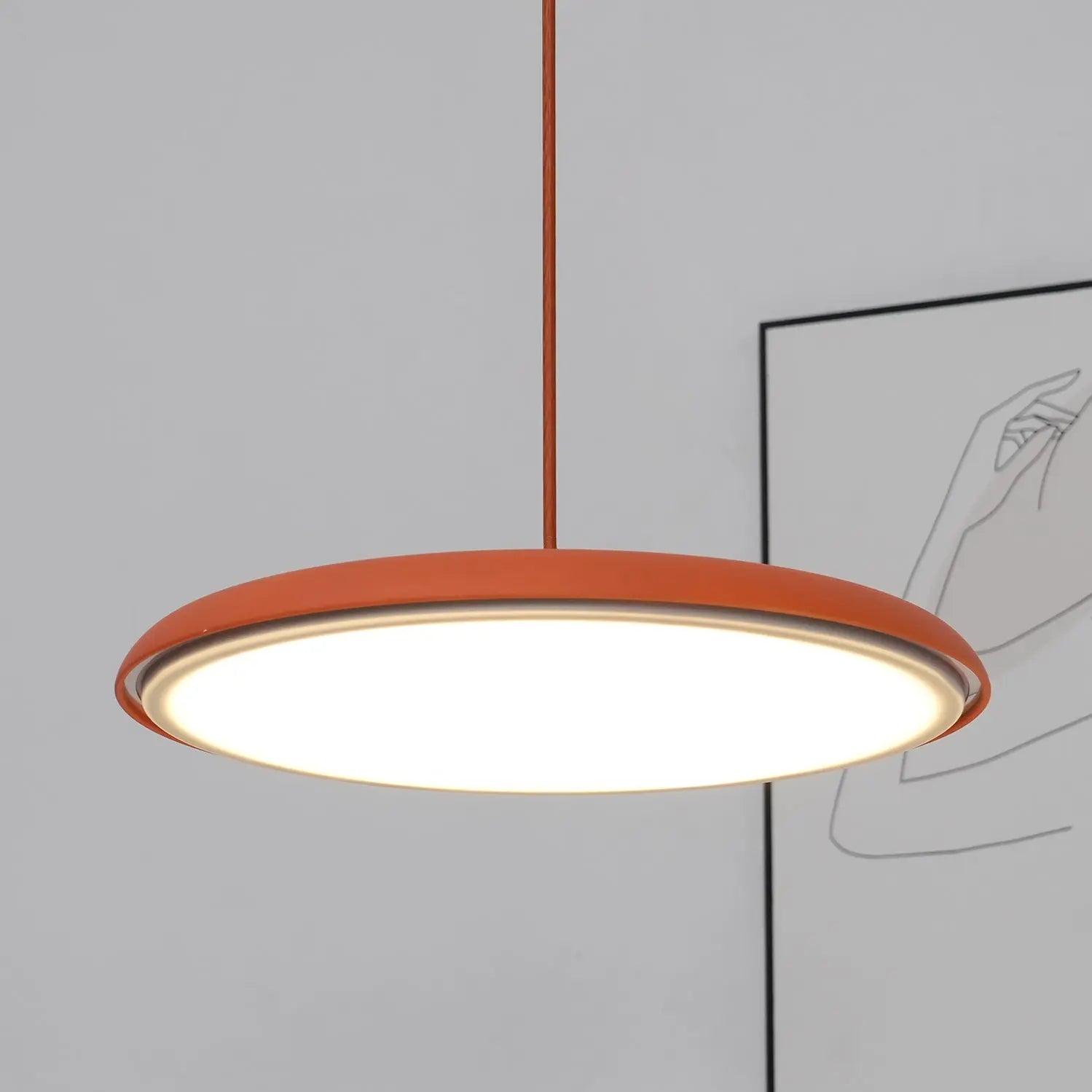 LuxeLight - Stilren Pendellampe for Hjemmekos Motelys