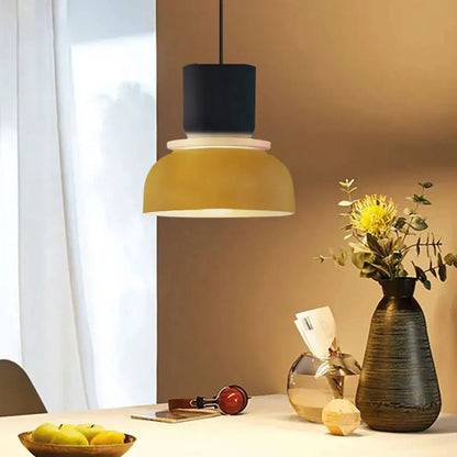 VibrantGlow - Color Block Pendellampe for Et Moderne Hjem Motelys