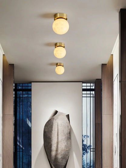 AuraGlow - Stilig Moon Alabaster Taklampe for Magisk Belysning Motelys