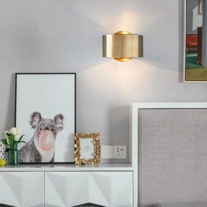 Minimalistisk vegglampe Motelys