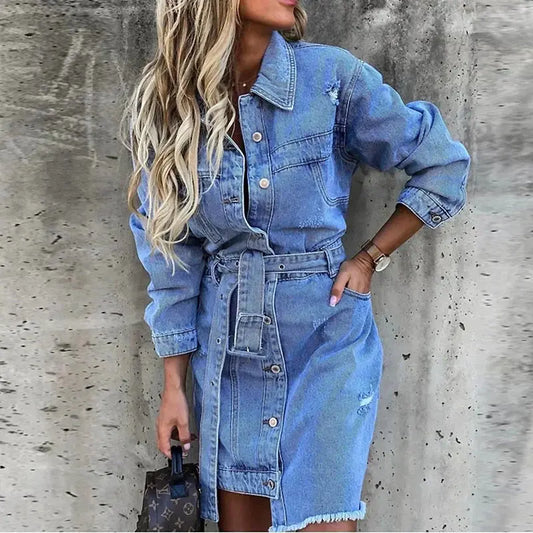 DenimChic - Tidløs Kjole i Denim for Alle Anledninger Motelys