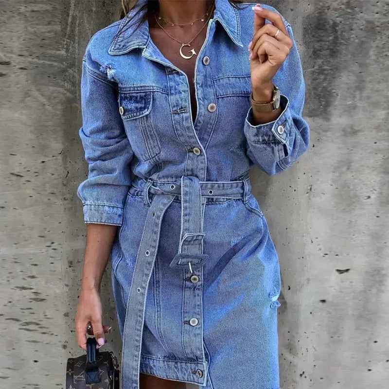 DenimChic - Tidløs Kjole i Denim for Alle Anledninger Motelys