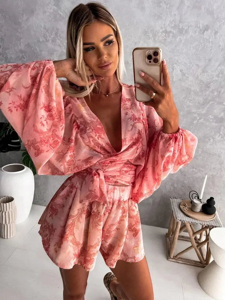 VibeTrend - Sommerlig Jumpsuit Med Dyp V-Hals For Enkslende Stiler Motelys