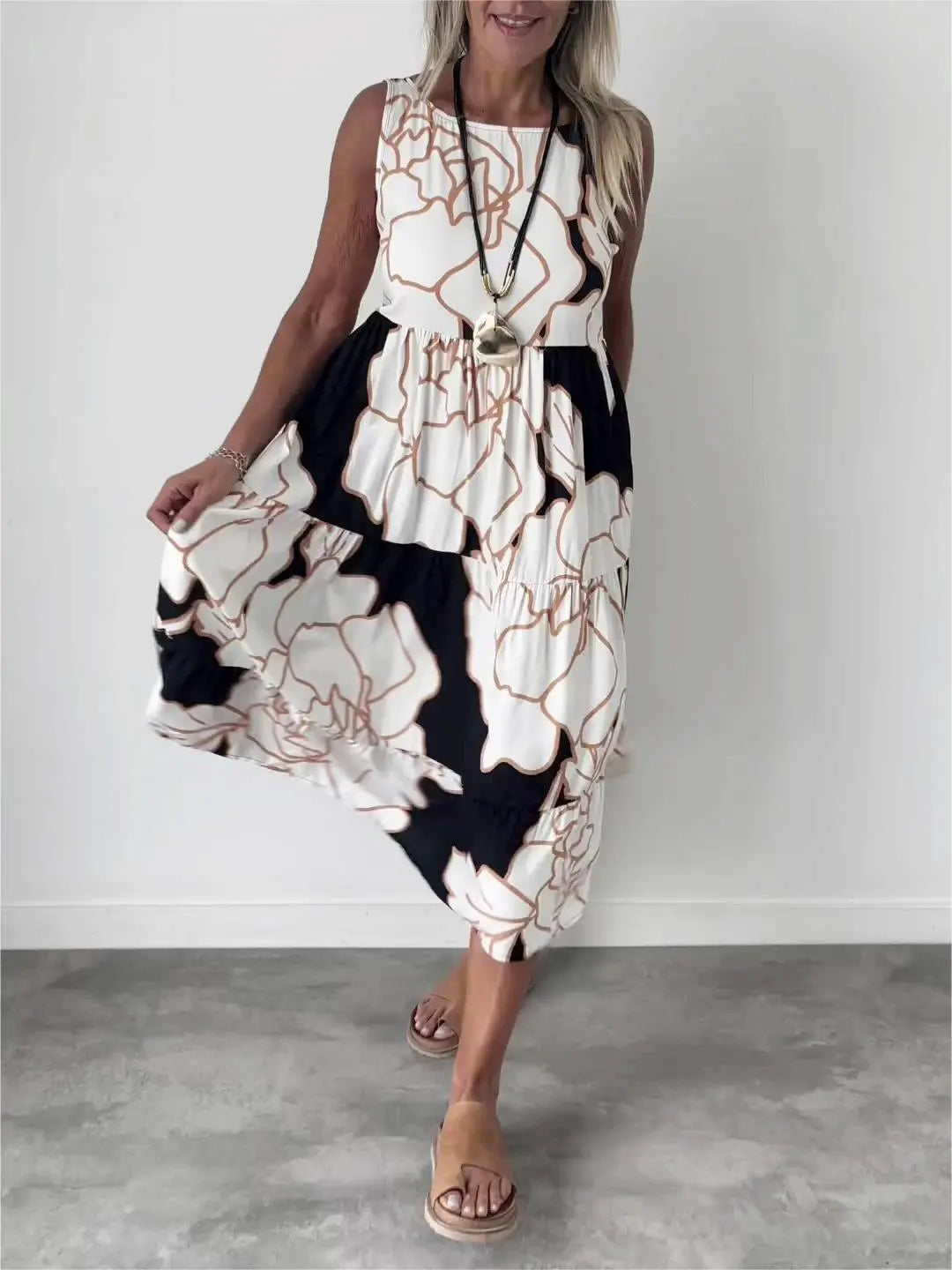 FloralChic - Blomstret Kjole for En Fargerik Stil Motelys