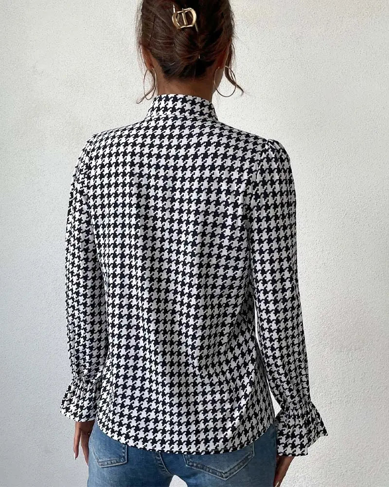 ChicVibe - Trendy Bluse med Mønster for Moderne Stiler Motelys