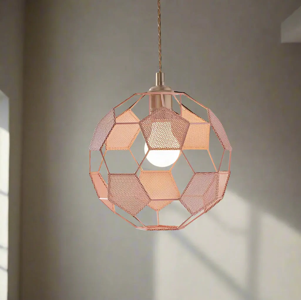 SportyGlow - Kreativ Pendellampe med Fotballskygge for Ungdomsrom Motelys