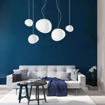 LunaGlow - Stilig Hvit Pebble Pendellampe for Unike Rom Motelys