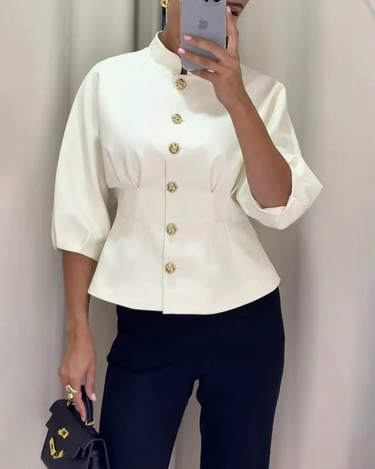 TrendyCharm - Elegant Bluse med Gullknapper Motelys