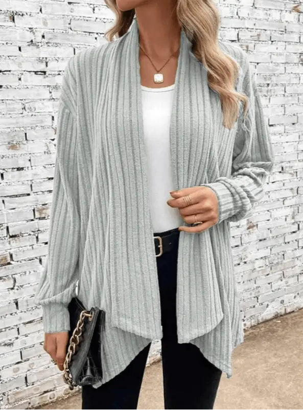 CozyCocoon - Vest i Flaggermusstrikk for En Trendy Vinterlook Motelys