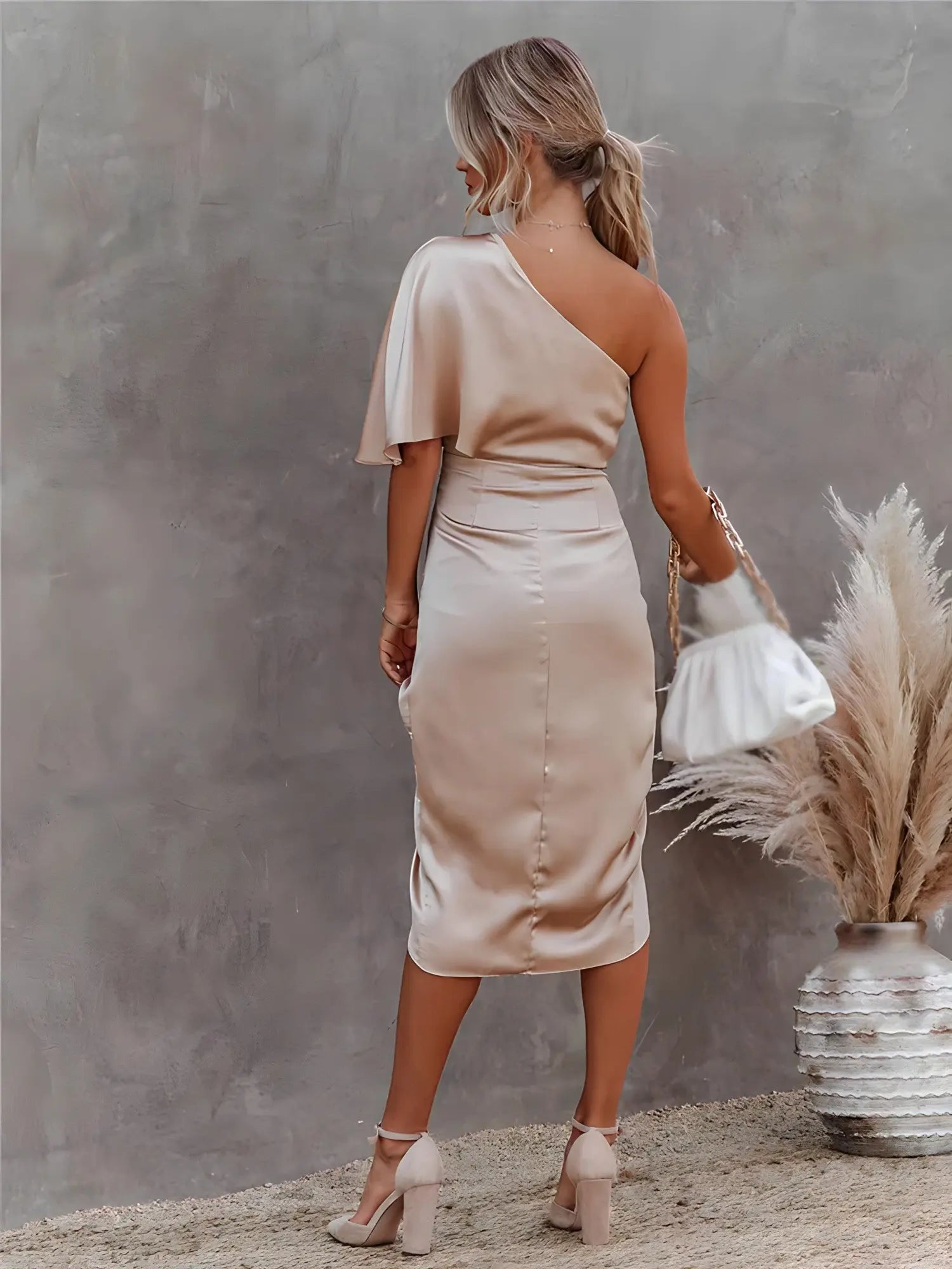 SilkSensation - Cocktail-Solkjole I Silke For Elegante Anledninger Motelys