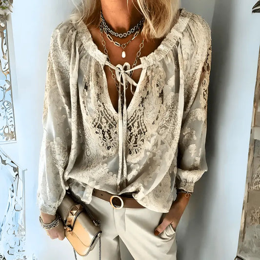 KnitChic - Heklet Bluse for Kvinner i Unik Stil Motelys
