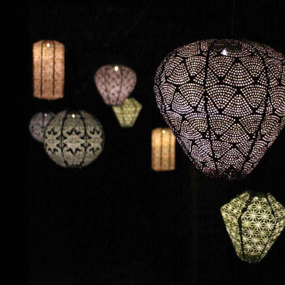 SkyGlow - Fantastisk Varmluftsballong med Solcellelykt for Kveldsstemning Motelys