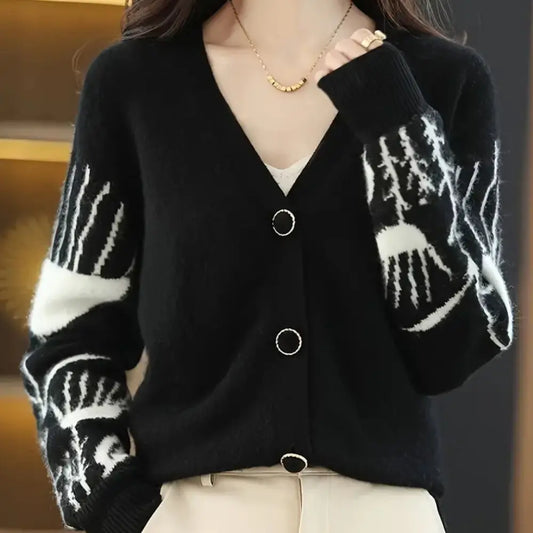 ChicLayer - V-Hals Cardigan til Dame for Elegant Stil Motelys