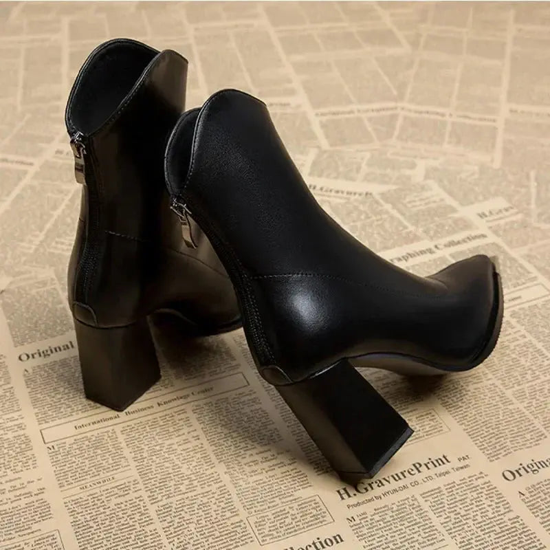 Eclipse – Eksklusive Chelsea Boots med Kromdetalj Motelys