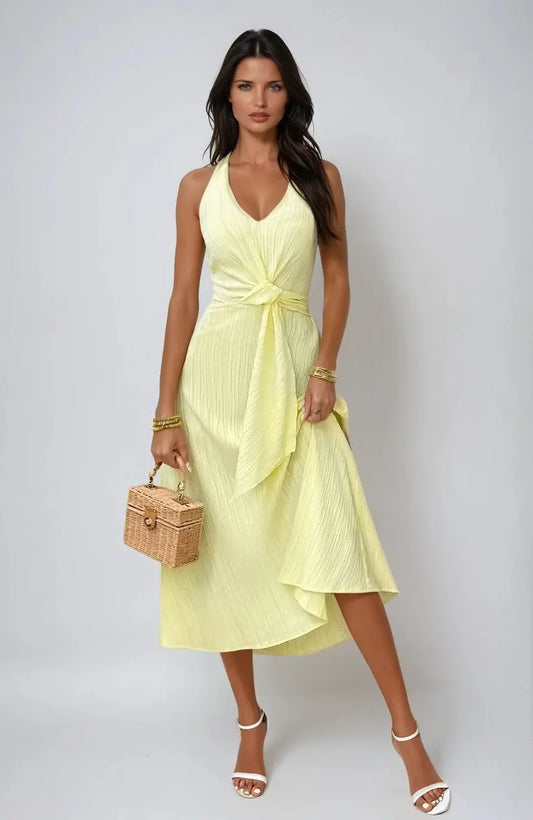Golden Glow Halterneck Midi Kjole – Tidløs Eleganse Motelys