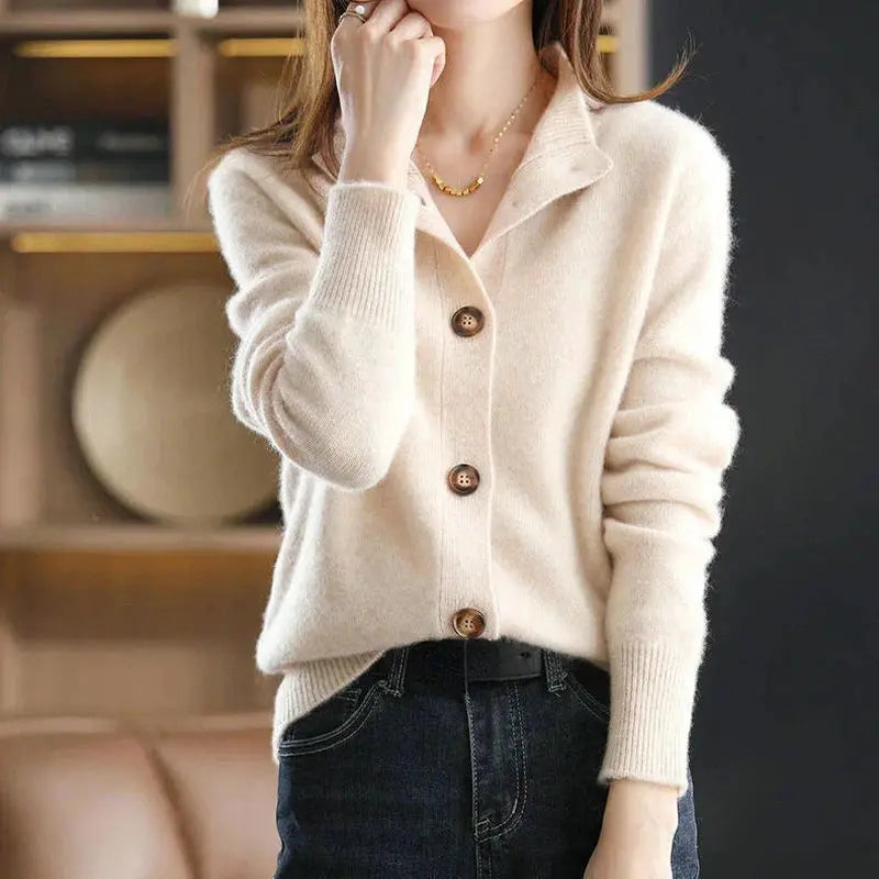 Seraphina – Luksuriøs Cashmere-Cardigan for Tidløs Eleganse Motelys