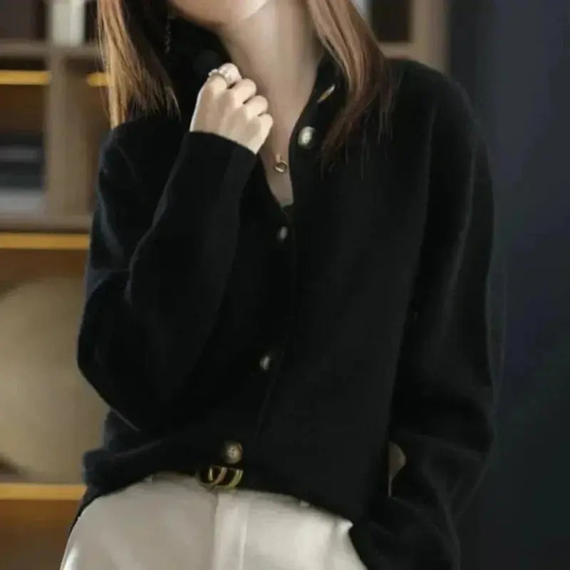 Seraphina – Luksuriøs Cashmere-Cardigan for Tidløs Eleganse Motelys