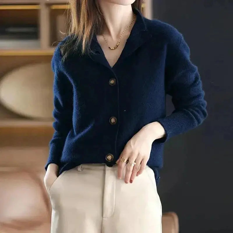 Seraphina – Luksuriøs Cashmere-Cardigan for Tidløs Eleganse Motelys