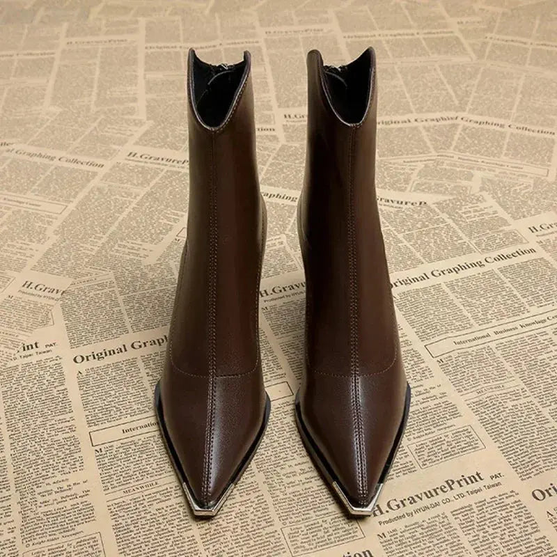Eclipse – Eksklusive Chelsea Boots med Kromdetalj Motelys