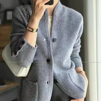 Elena – Elegant Strikket Cardigan for Alle Sesonger Motelys