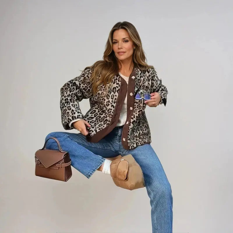 Savanna – Dristig leopardmønstret cardigan for stilige fashionistaer Motelys